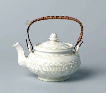 Creamware chocoladeketel (1860-90), Petrus Regout & Co
