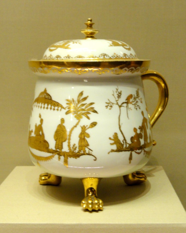 Cream Pot and Cover, Bartholomaus Seuter, Meissen Porcelain Manufactory, c. 1720 - Nelson-Atkins Museum of Art - DSC08894