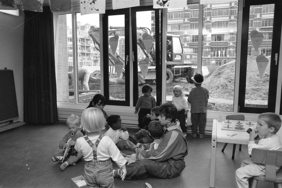 Creche stadhuismuziektheater Amsterdam in gebruik genomen, Bestanddeelnr 934-3057