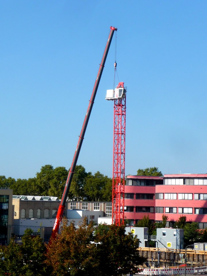 Cranes in Ludwigshafen am Rhein 01