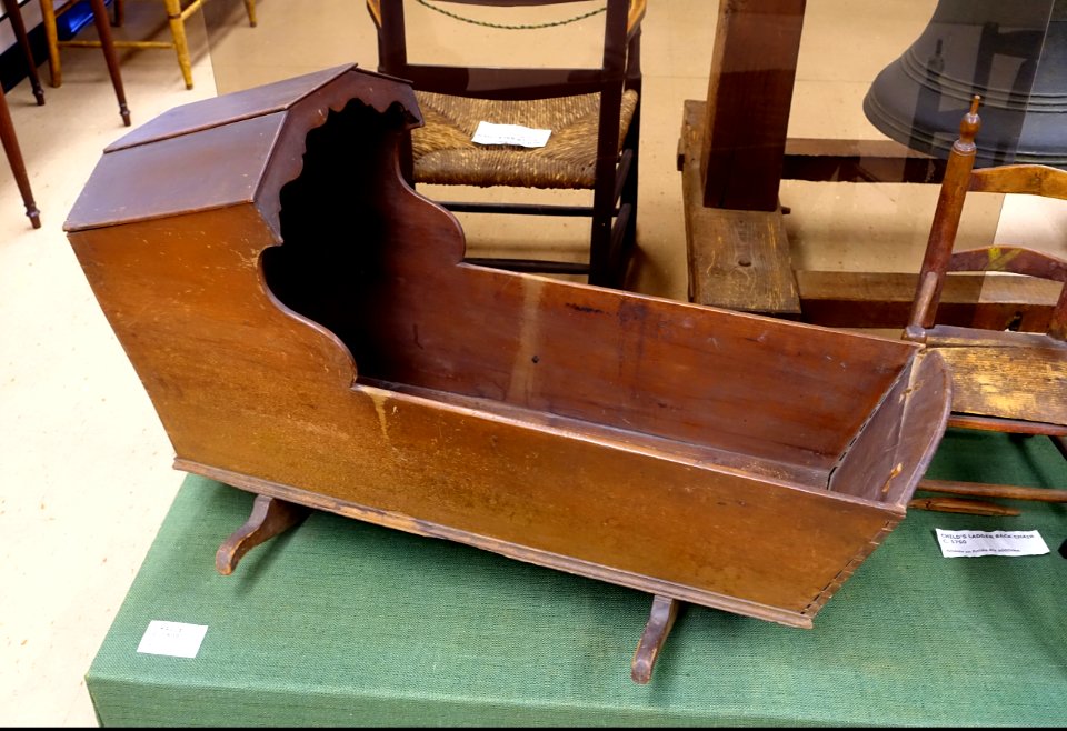 Cradle, c. 1800 - Dedham Historical Society - Dedham Massachusetts - DSC04190