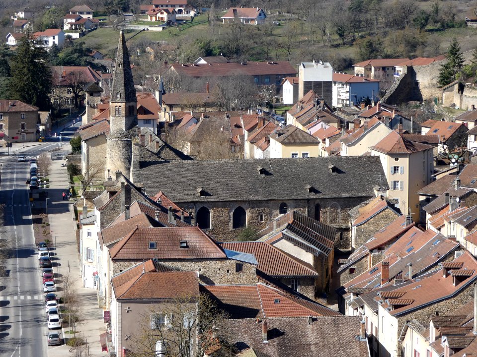 Crémieu - Église Saint-Jean-Baptiste - Depuis la colline Saint-Hippolyte