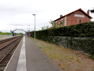Crépy-Couvron (Aisne) la gare (01)