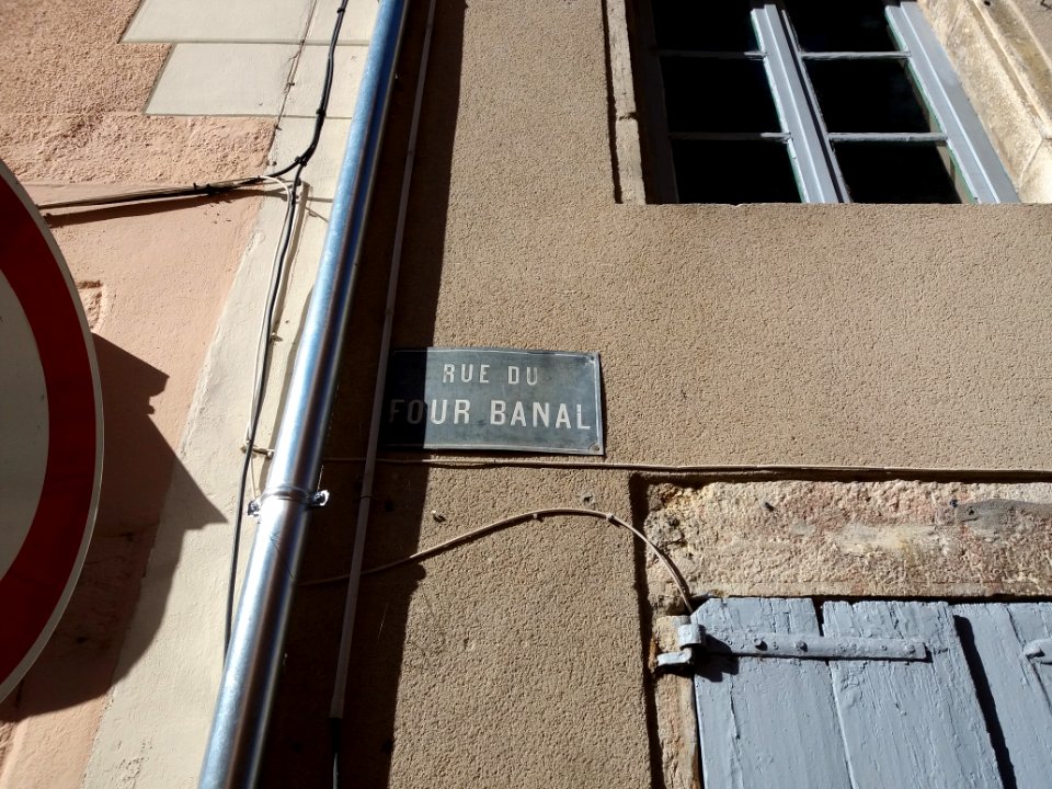 Crémieu - Rue du Four Banal - Plaque