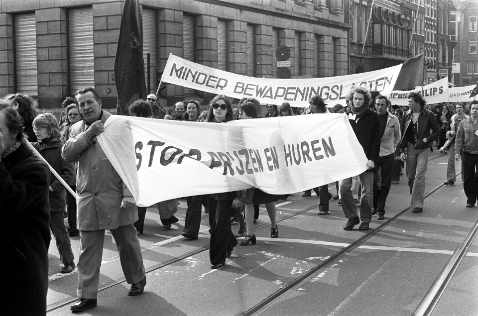 CPN-demonstrantie in Amsterdam demonstratie onderweg, Bestanddeelnr 927-0808