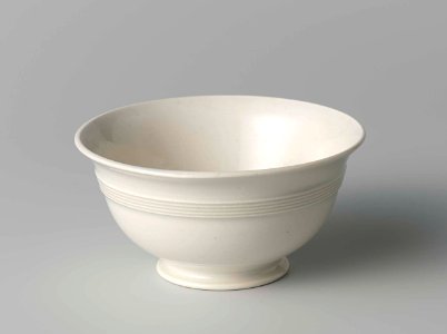 Creamware kom, Petrus Regout & Co (1)