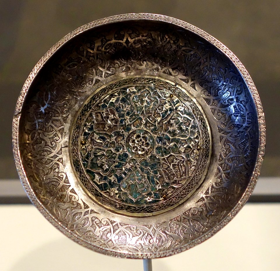 Court bowl, Turkey, Ottoman period, 2nd half of 16th century, gilt and enameled silver - Cincinnati Art Museum - DSC03266