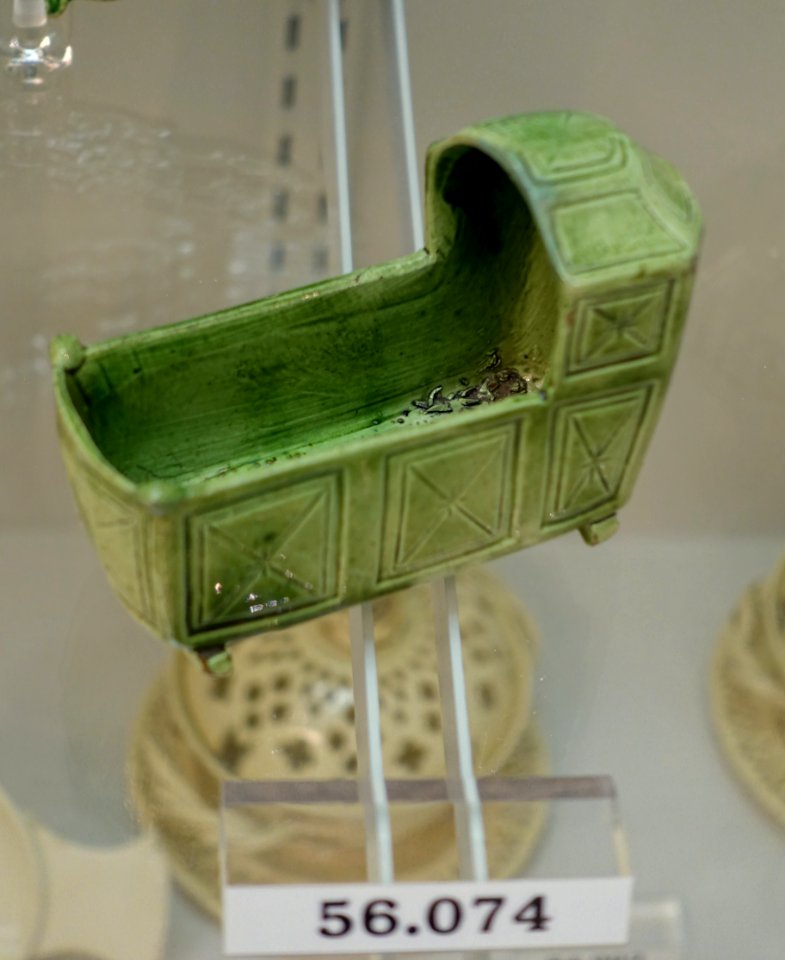 Cradle, Staffordshire, England, 1765-1780, creamware, underglaze metallic oxides, HD 56.074 - Flynt Center of Early New England Life - Deerfield, Massachusetts - DSC04528