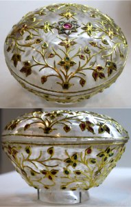 Covered bowl from northern India, rock crystal, Doris Duke Foundation for Islamic Art 47.120a-b