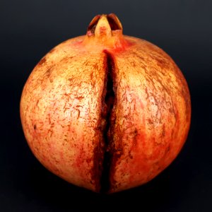 Cracked pomegranate 2017 C2