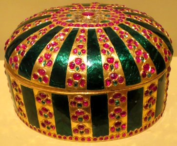 Covered box from northern India, Doris Duke Foundation for Islamic Art 44.54a-b