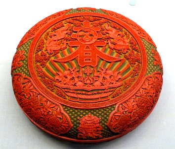 Covered box with Chinese character 'Spring' amid auspicious motifs, China, Qing dynasty, 1700s AD, carved lacquer - Tokyo National Museum - Tokyo, Japan - DSC08277