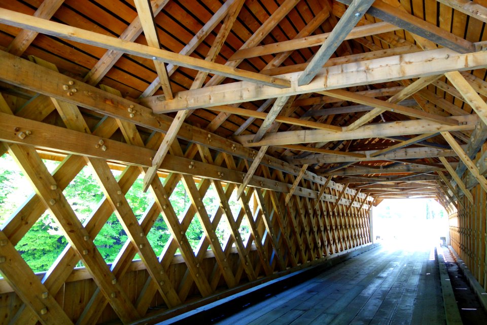 Covered bridge, interior - Williamsville, Vermont - DSC08459