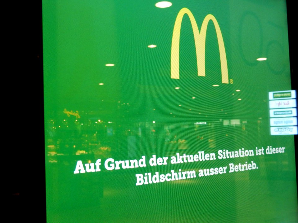 COVID-19 Closed Shop in Bern 23