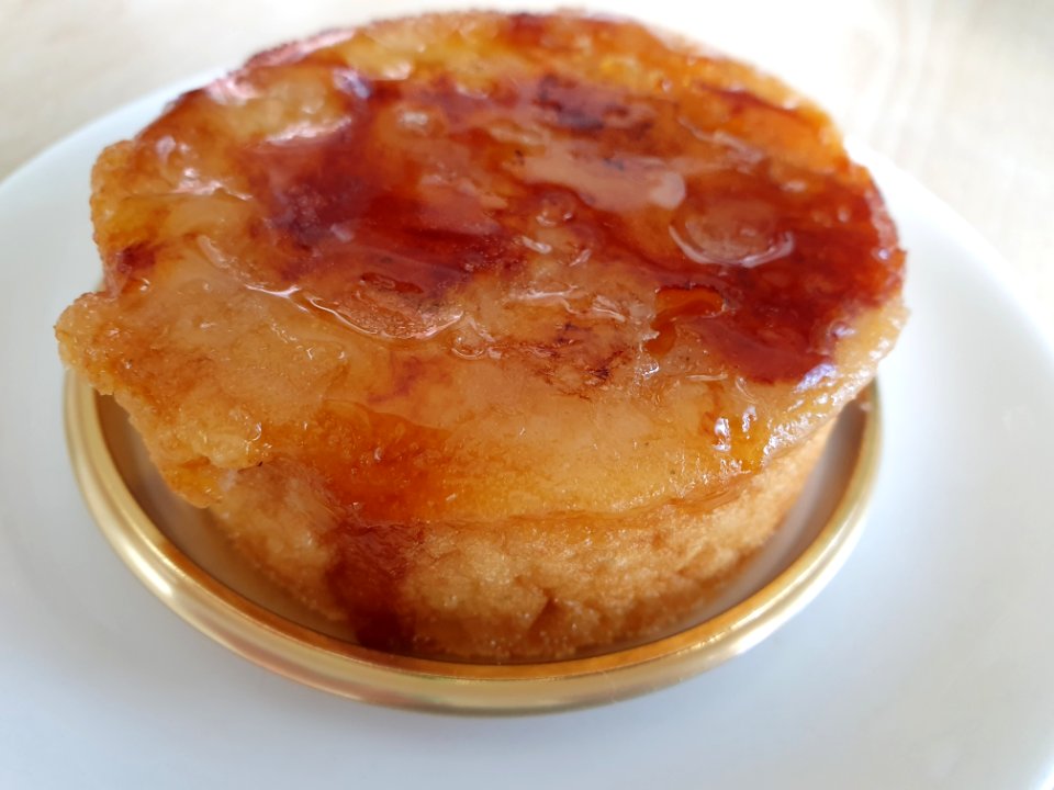 Crème brulée dans un baumkuchen, Tokyo