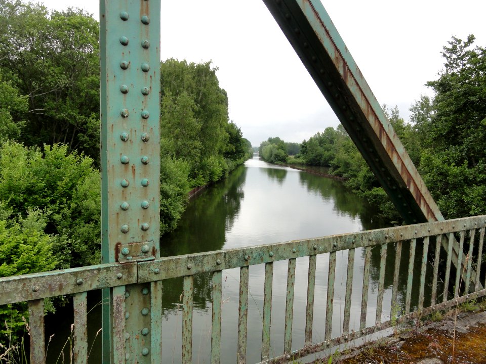 Crécy-au-Mont (Aisne) canal de l'Oise à l'Aisne