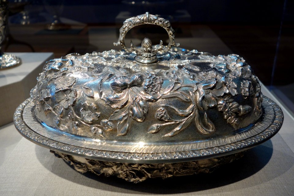 Covered vegetable dish by Samuel Kirk and Sons, Baltimore, c. 1850, silver - De Young Museum - DSC01276
