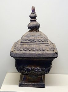 Covered vase, 8th-9th century AD, gold, silver, amethyst - Museum of Vietnamese History - Ho Chi Minh City - DSC06159