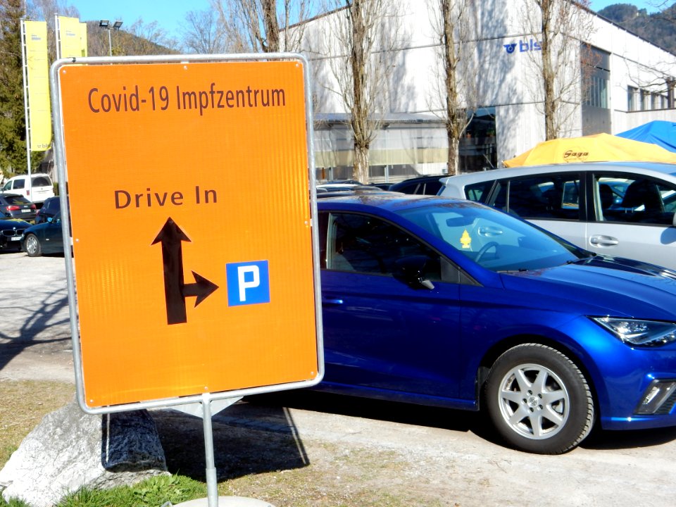 Covid-19-Impfzentrum Thun 01