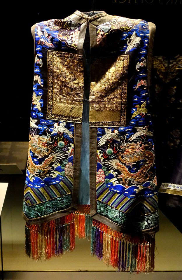 Court clothing with mandarin square, China, view 1 - Museu do Oriente - Lisbon, Portugal - DSC06974