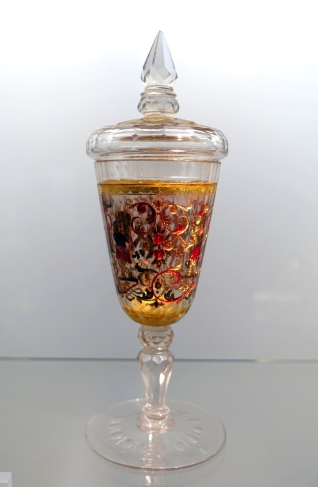 Covered cup (deckelpokal) with allegory of the seasons, Bohemia c. 1720-1725, glass with gilding and decorations - Landesmuseum Württemberg - Stuttgart, Germany - DSC03376