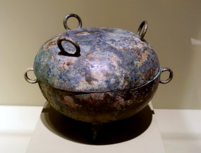 Covered cooking vessel (dui), China, Warring States to early Western Han dynasty, 3rd-2nd century BC, bronze - Portland Art Museum - Portland, Oregon - DSC08606