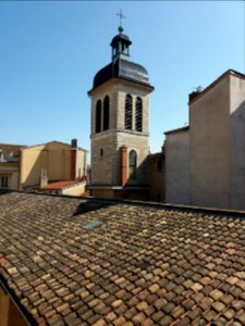 Cour du palais Saint-Pierre - Clocher vu des toits photo