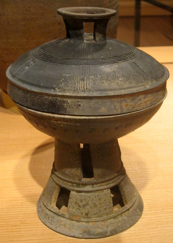 Covered pedestal vessel from Korea, Three Kingdoms-Kaya period, 5th-6th century, stoneware, Honolulu Academy of Arts