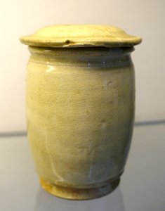 Covered jar, Ly dynasty, 11th-13th century AD, stoneware - Museum of Vietnamese History - Ho Chi Minh City - DSC06168