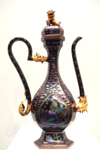Covered ewer with figures in a landscape, China, Qing dynasty, metal core with black lacquer and mother-of-pearl inlays - Asian Art Museum of San Francisco - DSC01628
