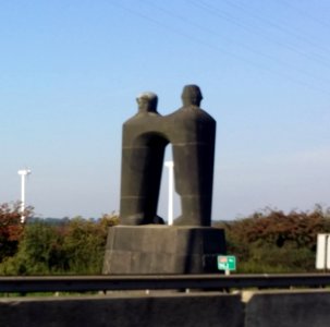 Cromstrijen kunstwerk arbeid en intellect