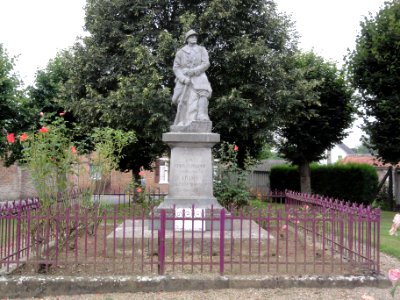 Croix-Fonsomme (Aisne) monument aux morts