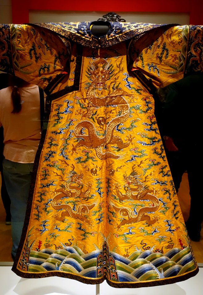 Court robe with dragons and clouds, China, embroidery by Imperial Silk Manufactory, Suzhou, tailoring by Imperial Workshop, Beijing, Yongzheng period, 1723-1735 AD, silk - Peabody Essex Museum - DSC07916