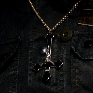 Croix renversée Black Metal 07032015
