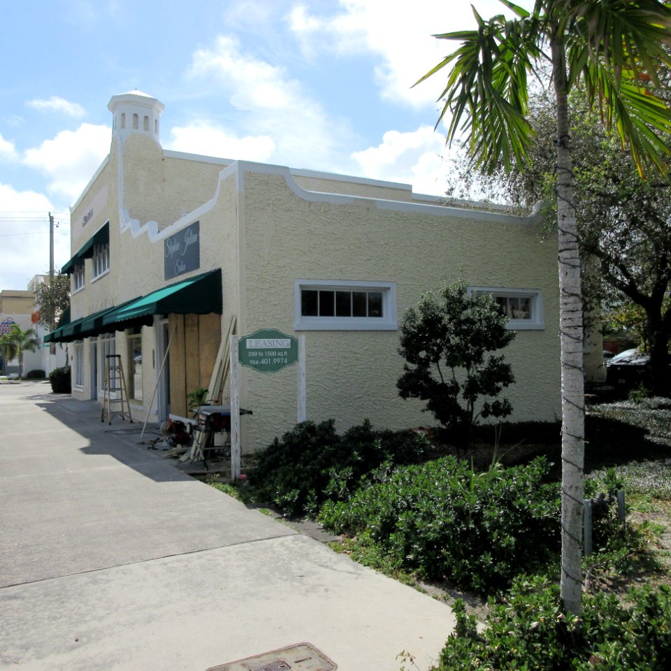 Croissant Park Administration Building--from north front 