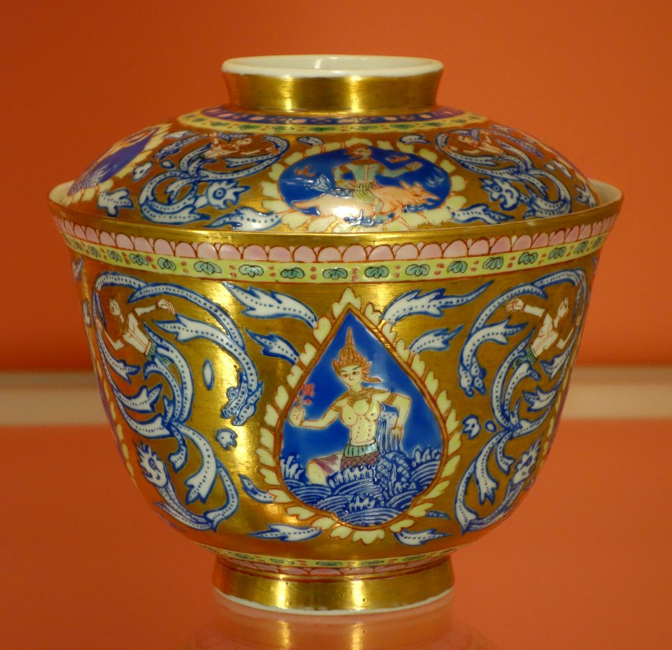 Covered bowl for Indian market, Jingdezhen, China, c. 1850 - Winterthur Museum - DSC01562