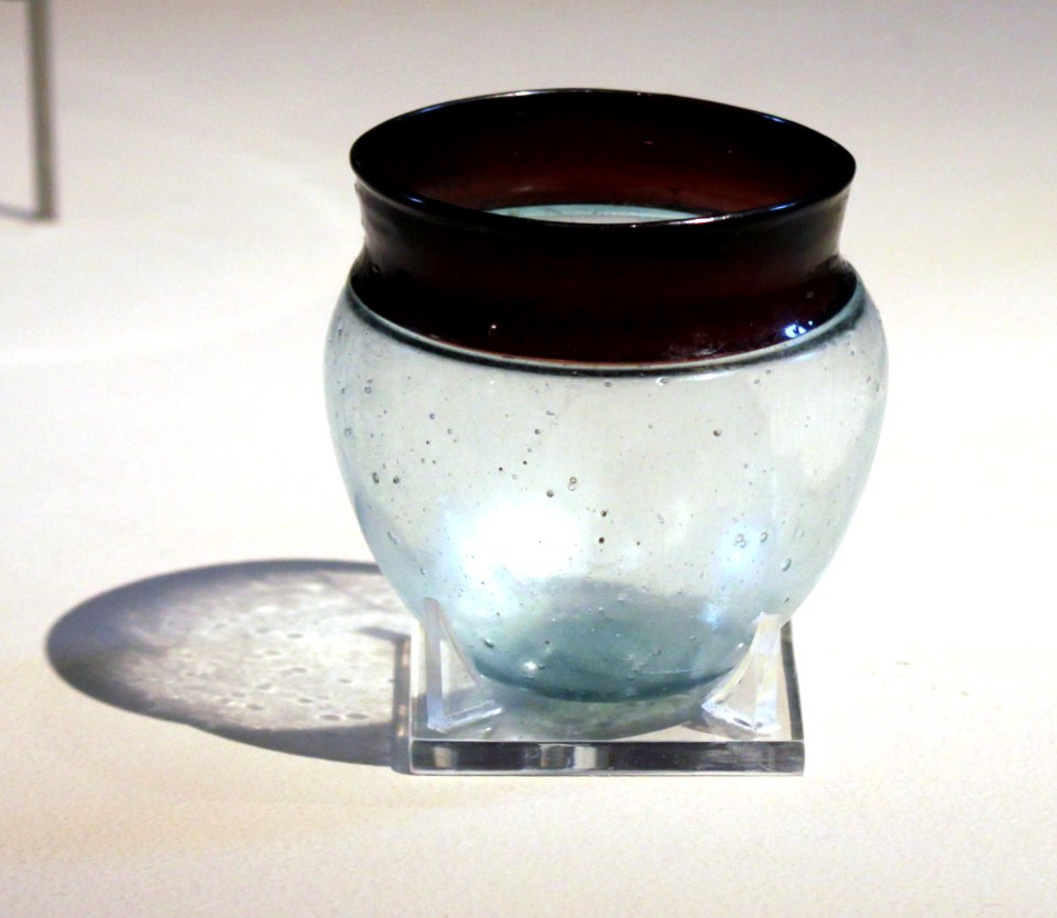 Coupe à bordure pourpre Suède 10ème siècle Expo Cluny 27122017
