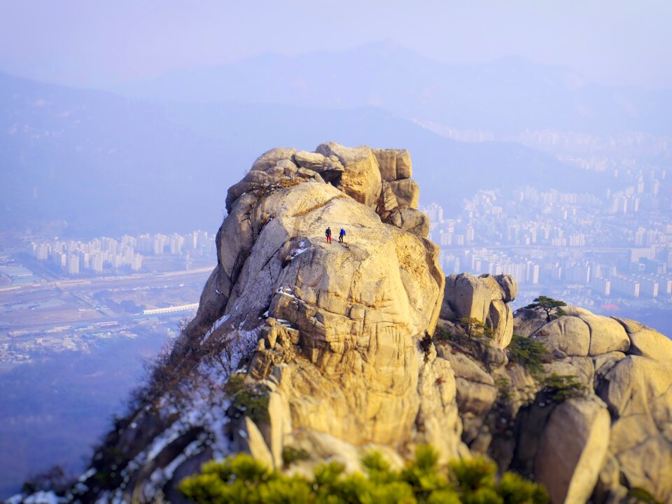 Manjangbong rock climbing