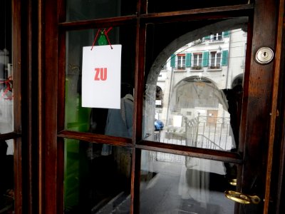 COVID-19 Closed Shop in Bern 1