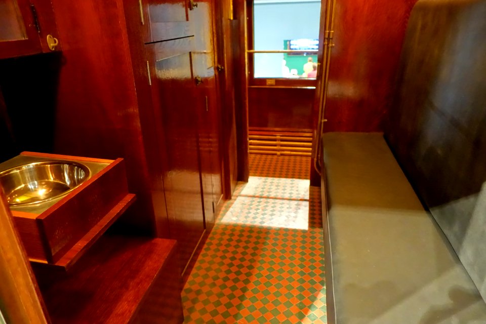 Crew's Quarters - Wisconsin Railroad Car, Pullman Company, 1905 - Circus Museum - John and Mable Ringling Museum of Art - Sarasota, FL - DSC00448
