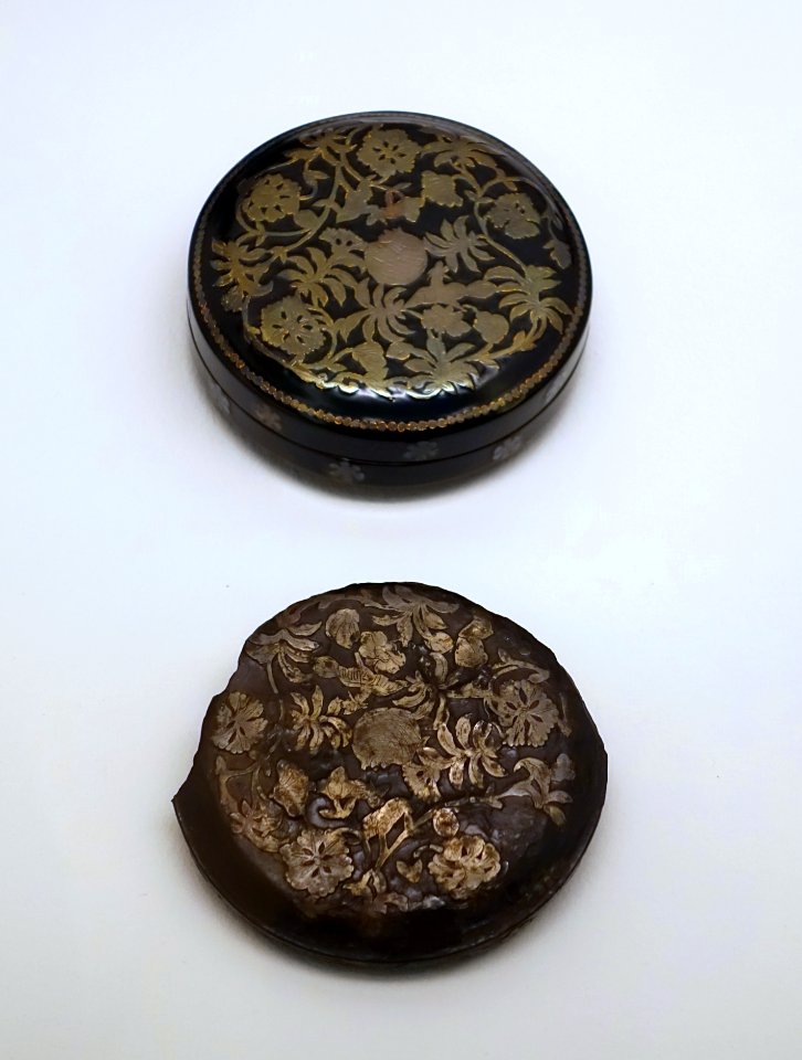 Cover with copy, China, Tang dynasty, copy by Kitamura Shosai, Japan, 1984-1985, wood, lacquer, silver - Linden-Museum - Stuttgart, Germany - DSC03540