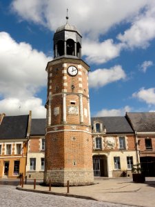 Crécy-sur-Serre (Aisne) beffroi (02)