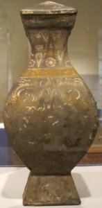 Covered vessel (fang), Han dynasty, earthenware with polychrome, Honolulu Museum of Art