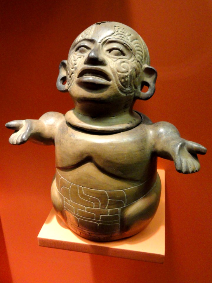 Covered-jar figure, probably Central Mexico - Mesoamerican objects in the American Museum of Natural History - DSC06025