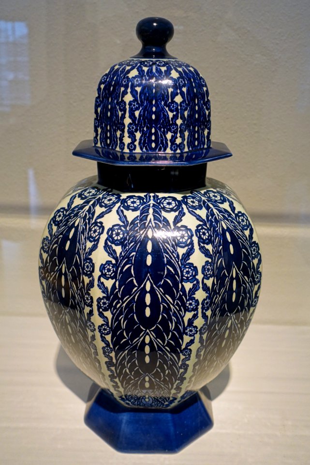 Covered pot by Albin Muller, 1908-1912, earthenware - Museum Künstlerkolonie Darmstadt - Mathildenhöhe - Darmstadt, Germany - DSC06139