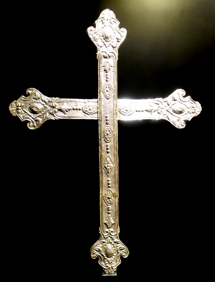 Cross, Goa, India, 1750-1800 AD, silver on wood, iron spike - Museu do Oriente - Lisbon, Portugal - DSC07037