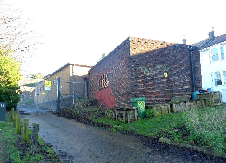 Covered Reservoir between Beaufort Terrace and Cobden Road, Hanover, Brighton (January 2014) (3)