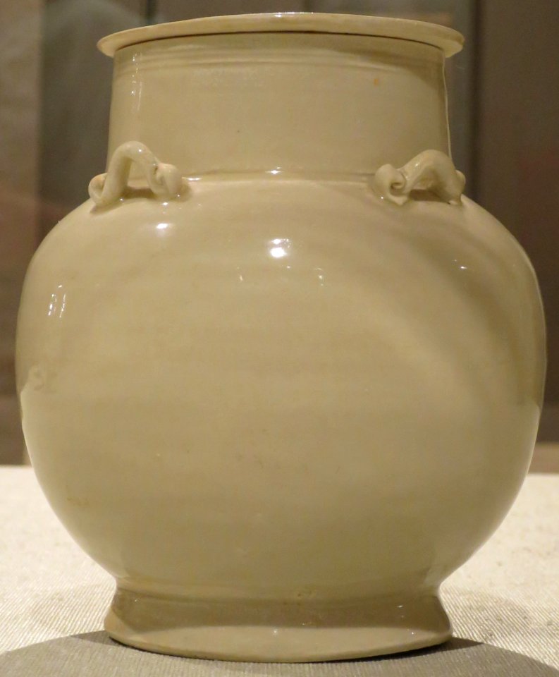 Covered jar, Northern Song dynasty, glazed porcelain, Honolulu Museum of Art, 12007.1a-b