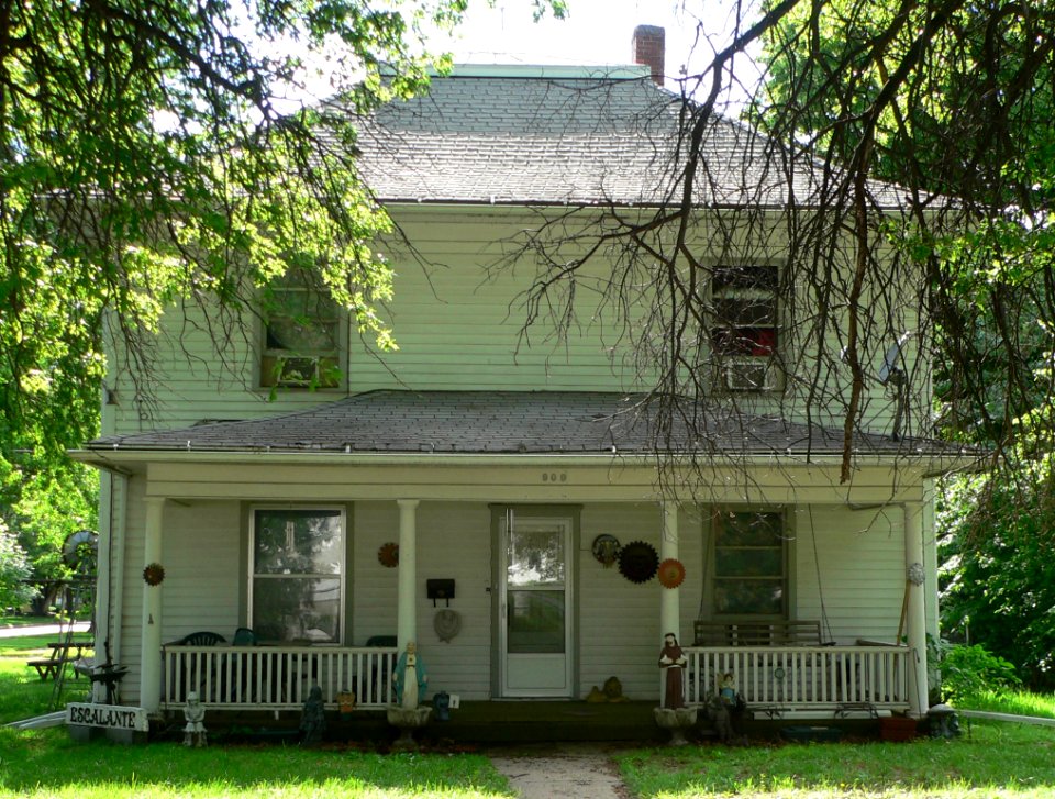 Crete, Nebraska 909 Hawthorne Ave
