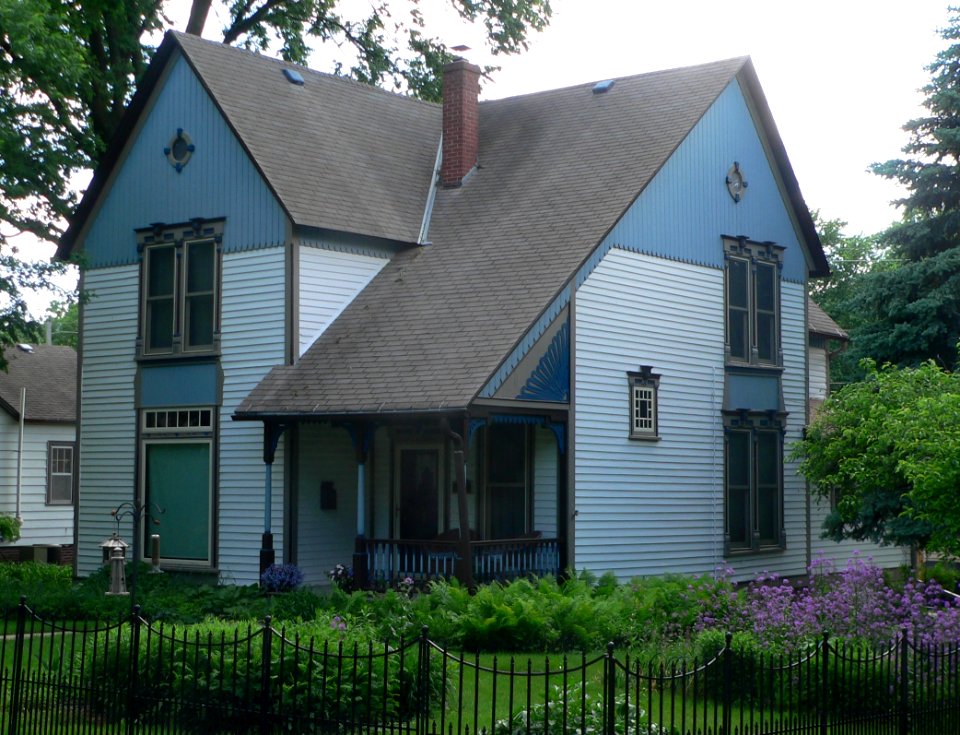Crete, Nebraska 941 Grove Ave